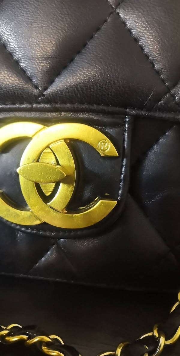 شانيل اصليه باله كامل ختومات وكود السعر ٥٠ الف مع التوصيل


**إذا كنت صاحب هذا الإعلان وتريد حذفه لأي سبب، رجاءا أرسل رسالة إلى الدعم الفني**