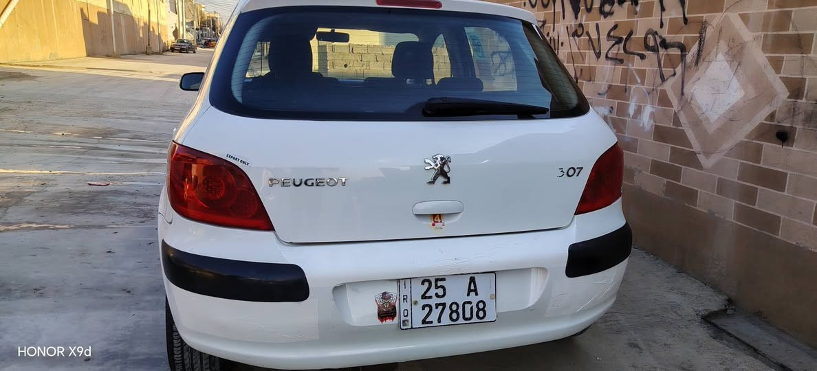 بیجو موديل 2006بيه فقط بونيت صبغ بدون اي ضربه سنويه جديد مشروع وطني بيه بطاقه بنزين سعر 62وبيه مجال لطيبين شراي خابر وتدلل *********** كركوك, العراق
