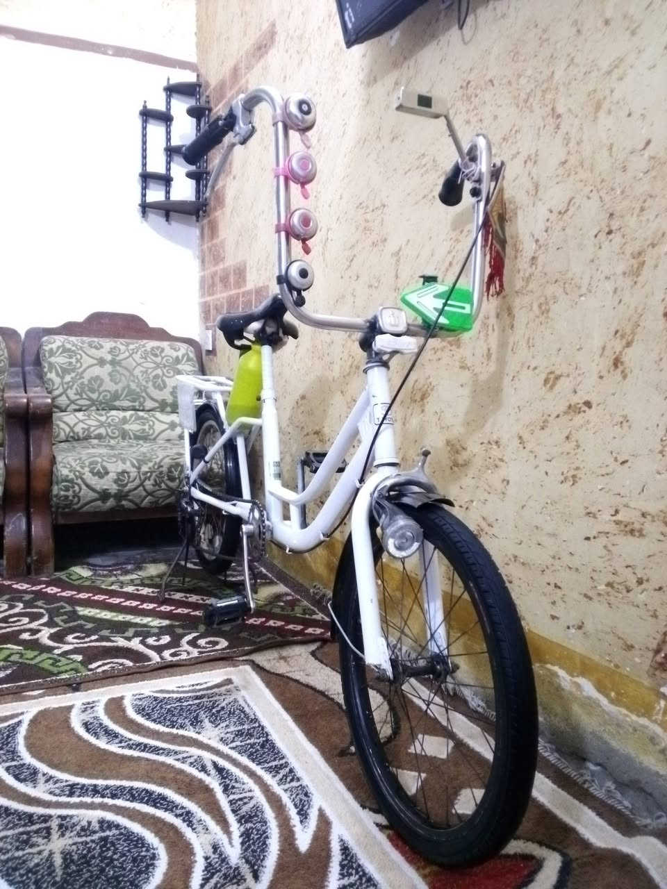 سلام عليكم بايسكل برج ستون حجم 20 بايسكل نضيف جان جارد وصبغتة تأثيرات جدد بايسكل نقص دسك بريك سعر 75وبي مجال بيع ومراوس بيع بدون غراض عنوان بغداد الحسينية مال راشدية ***********
