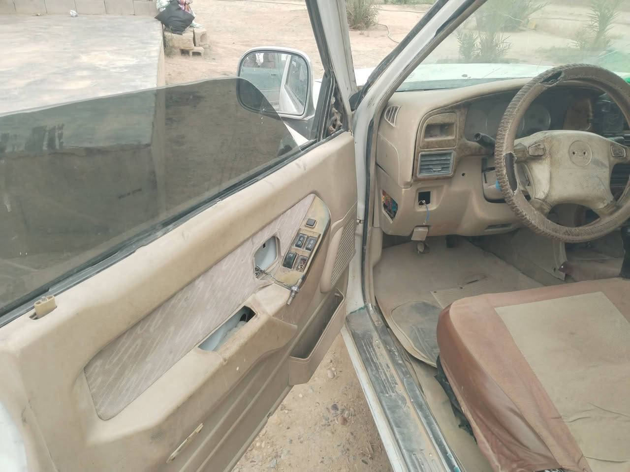 كنو موديل 2006منفيس كير محرك شرط السعر ١٥ وبي مجال او مراوس حسب القناعه ***********
