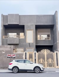 بيت للبيع في منطقة حي الاحرار قرب  المدينه الرياضيه مقابيل خدمات مساحة...