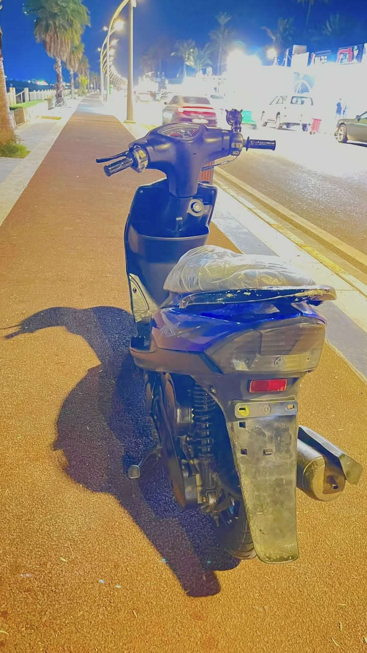 سلام عليكم دراجه ماكس عدله 120بوشه 49بلاد  دراجه ما مفتوحه سلف هندر كله شغال سعر مناسب مكان ديالى بعقوبة تقاطع ساده استفسار على  رقم ***********
