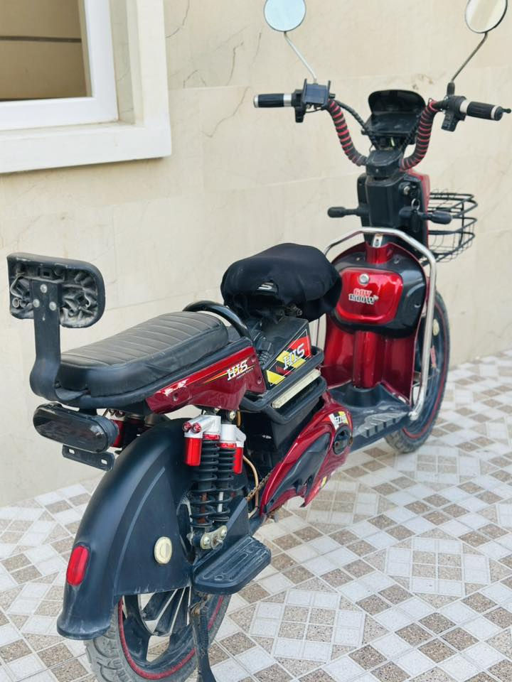 باسكل شحن للبيع موديل 2025 بطارياته تعبانات فقط السعر 350 الموقع بهرز للتواصل   ***********
