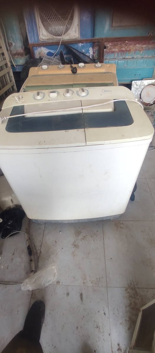 غسالات شغاله غسل تنشيف ما ناقصهم شي كلمن وسعره متوفر في ورشة خالد الفني شارع النفط حي الجوادين قرب مجمع الجوادين الطبي ***********
