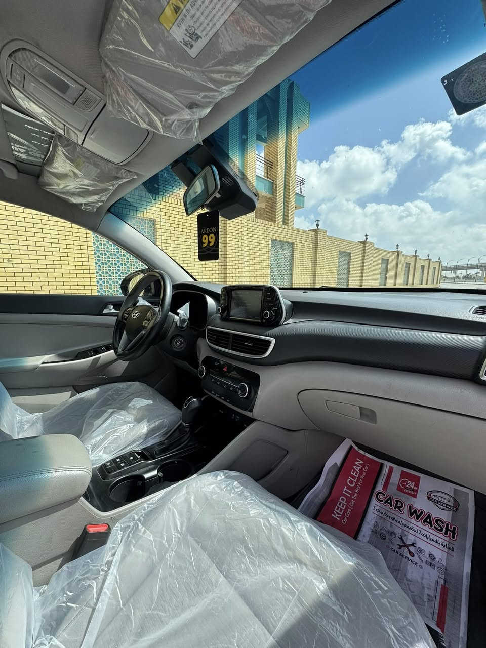 للبيع توسان 2019 وارد امريكي ماشيه 105km صور الحادث مع السونار مرفوقه في المنشور سياره كاعده وتخبل السعر 140 وبيها مجال ***********
