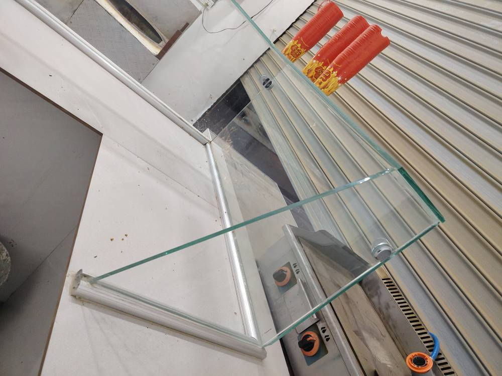 للبيع جام خانة مالت مطعم فلافل قياساتة 1×2  متر ب مترتين الجام 10ملم جديد كلش 
الشراي يتصل *********** عمارة, ميسان
