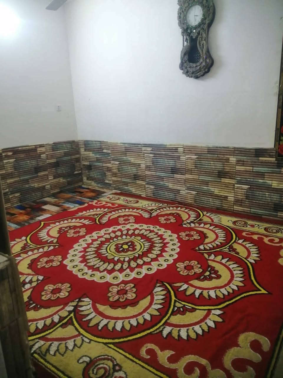 السلام عليكم البيت لبيع نهايت الحضار البو جاسم 100مترر منور 2 الستفسار على رقم ***********
