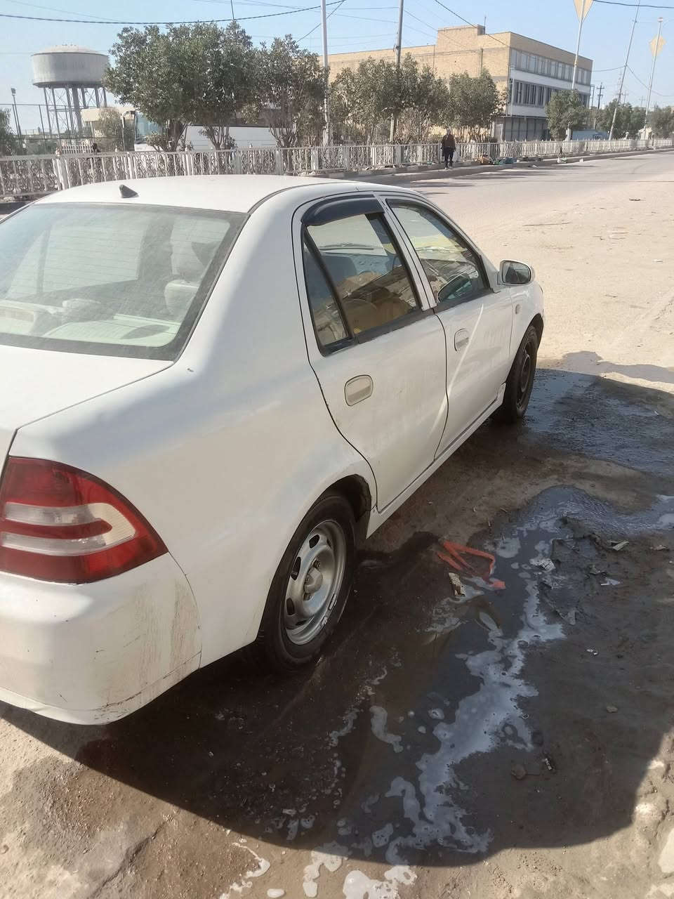 سيكي للبيع جاهزه مكينه وكير سيارة بلاديه كير عادي توني شاده جديد اذا اكو مراوس حتلو انطي فرق عادي سعد 29 بيها مجال للشراي يتصل *********** مكاني ناصريه مركز
