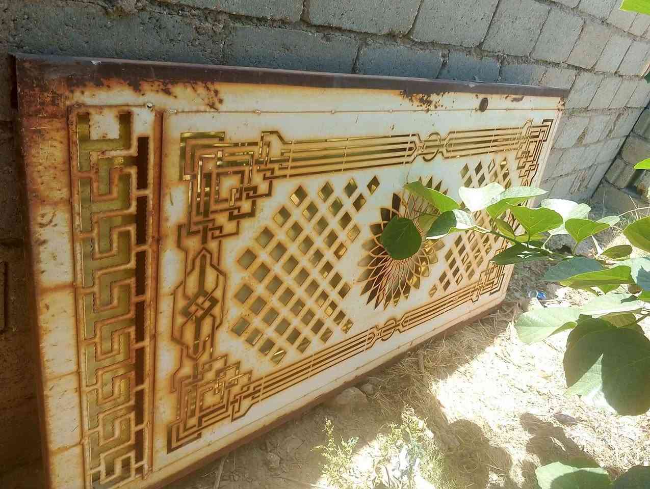 باب سلايت للبيع جديد بس السكه الحديد اليمشي عليه الباب ما موجوده ٣ متر ثقيل يرادله صبغ
 قيم واخذ الاستفسار على الرقم ***********
