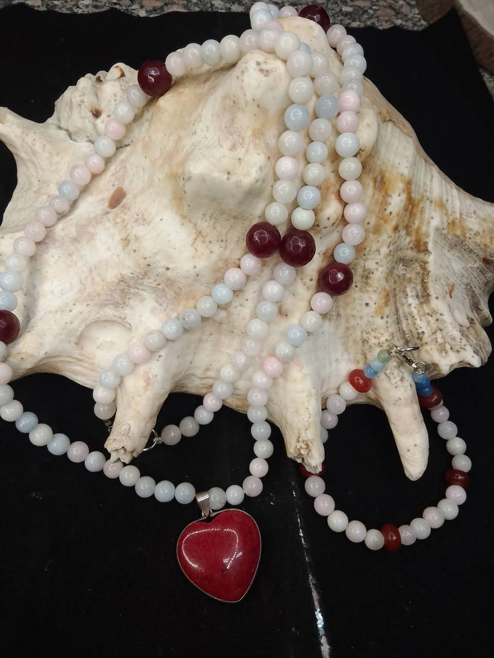 السلام عليكم ورحمه الله وبركاته 
#عقد 📿و  بريسلت  من حجر التورمالين 🔥 مع فواصل عقيق احمر و دلايه جاد بإطار فضه عيار ٩٢٥
#للحجز 01280860085
#العنوان الاسكندريه مطار النزهه شارع 30 خلف مطابع محرم 
#يوجد لدينا قص 💎و صقل الأحجار 💎الكريمة 
اللهم صلي وسلم على سيدنا محمد عبدك ونبيك ورسولك النبي الامى و على اله و صحبه و سلم تسليما كثيرا بقدر عظمة ذاتك فى كل وقت وحين


**إذا كنت صاحب هذا الإعلان وتريد حذفه لأي سبب، رجاءا أرسل رسالة إلى الدعم الفني**