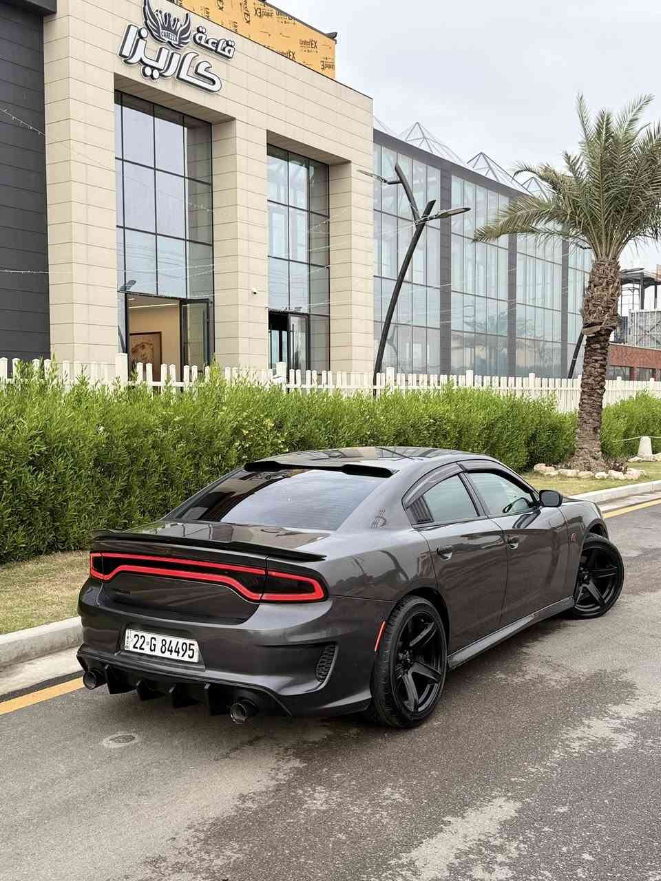 🚗 جارجر 2021 SXT للبيع
📍 المكان: بغداد – الدورة
📞 ***********
🔢 رقم أربيل الجديد تحويل وكاله ثاني يوم 
السعر 207
⸻
 • صبغ جاملغ امامي بس
 الشواصي واللغود والدواخل كله سليم
⸻
🔹 المواصفات:
 • كير ومكينة كفالة
 • شاشة
 • كشنات كهرباء
 • لايت زينون
 • ويل 20
كت تحديث
 • قماره روز رايز
 • إنارة محيطية متغيرة
 • اكزوز صوت حلو على الريموت
 • ويل نجمة أصلي 

⸻
السيارة مرتبة وجاهزة، ما بيها أي نقص
ولا كلوب سيرفس
صدر حداديه تراي زيرو
⸻
💰 السعر: 207 ومجال بسيط
❗ ماتعامل بالتلفون، الشراي يجي ويشوف ويتدلل
***********
