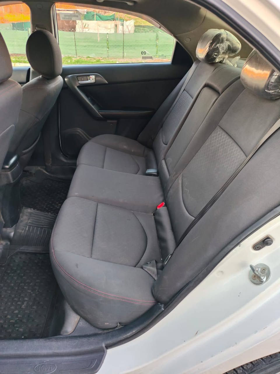 كيا سيراتو ٢٠١٢.
كير اوتوماتيك.
محرك شرط.
تانتا.
بلا صبغ.
قطعه صغيره معدل عالبارد بالباب.
الجامات كهربائي.. 
السعر112 بيها مجال قليل
اتصال‏‪0751 892 4723‬‏
