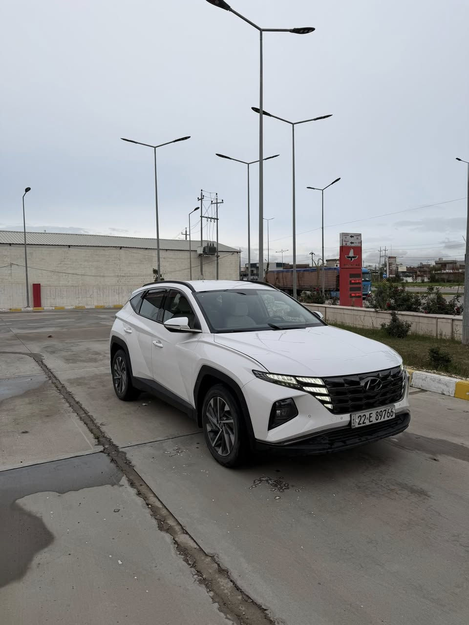 هونداي توسان ٢٠٢٤
خليجي
سياره مكفوله بشكل عام فقط مكانين صغير صبغ 
بدون دواخل شرط وصونار موجود  و بدون بارد و بدون ارباك
رقمها اربيل وشرط تحويل و وكاله و بسمي 
صنويه و رقم كلها جديد
دفتر بنزين موجود
مواصفاتها
حساسات اماميه
كامره دواره
حساسات خلفيه
اربع انظمه قياده
لايد زنون لد
بكلايت ليد
محرك و كير شرط ممفتوح و٢٠٠٠
Abs
شاشه كبير
بردات خلفيه
ويل ١٨
كشنات كهرباء
ماشيه ١٢٠ الف كيلو
 سعر. ١٨٣ بي مجال 
مكان سياره كركوك 
***********
***********
