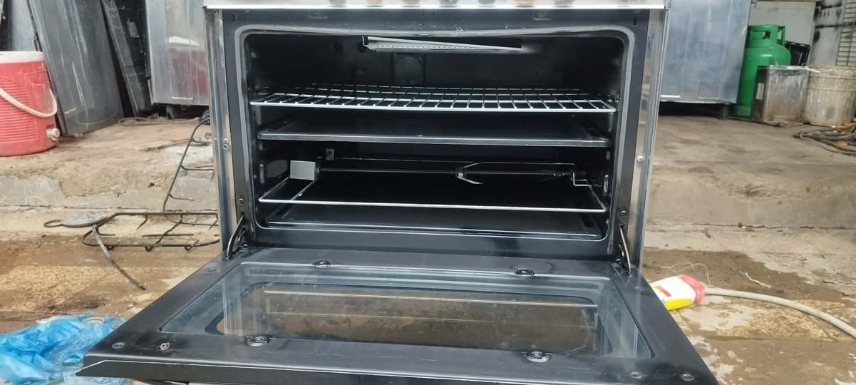 🔥 عرض مميز – طباخ يونفيرسل مصري ستيل5 عيون 🔥
✅ حجم عائلي: 80×60 سم
✅ 5 شعلات قوية
✅ فرن شغال خطين – يشتغلوا سوا للطبخ السريع
✅ ستيل مقاوم وسهل التنظيف
💰 السعر: 170وبيه مجال 
🔹 للبيع أو المعارضة حسب الاتفاق والقناعة 🔹شاري يجي خاص


**إذا كنت صاحب هذا الإعلان وتريد حذفه لأي سبب، رجاءا أرسل رسالة إلى الدعم الفني**