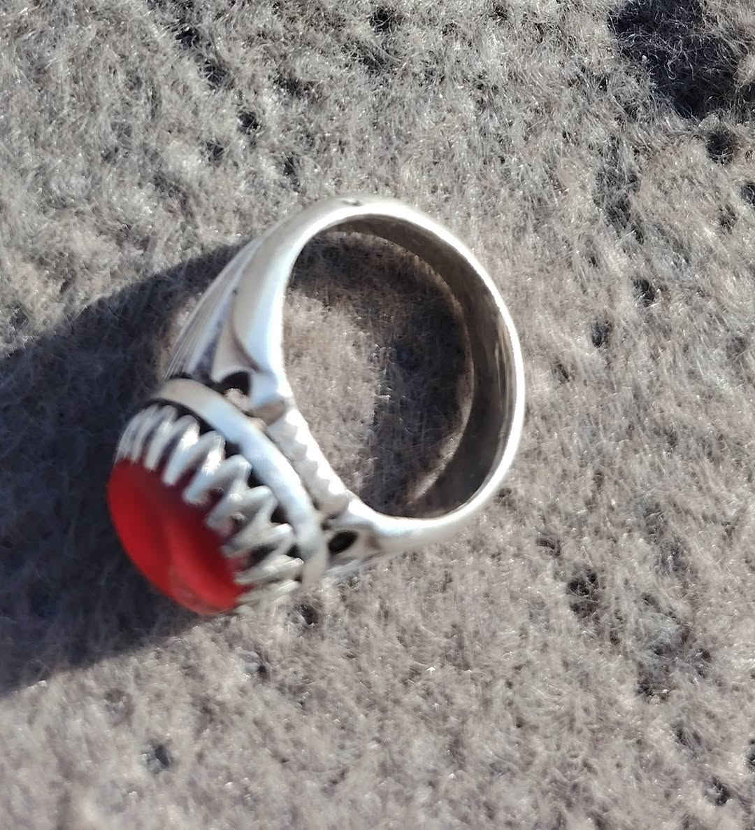 محبس عقيق يماني أحمر قياس ٢٠ او 21  تقريبا صياغة يدوية راقية السعر ٧٥ الف


**إذا كنت صاحب هذا الإعلان وتريد حذفه لأي سبب، رجاءا أرسل رسالة إلى الدعم الفني**