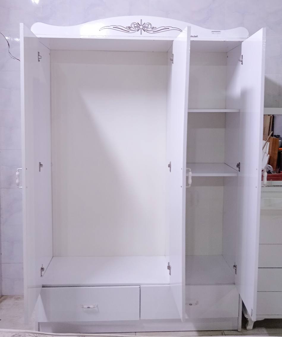 نوستنی گەنجانە
بێعەیب
نرخی 175 هه زار
***********
***********
سلێمانی السليمانية, العراق
