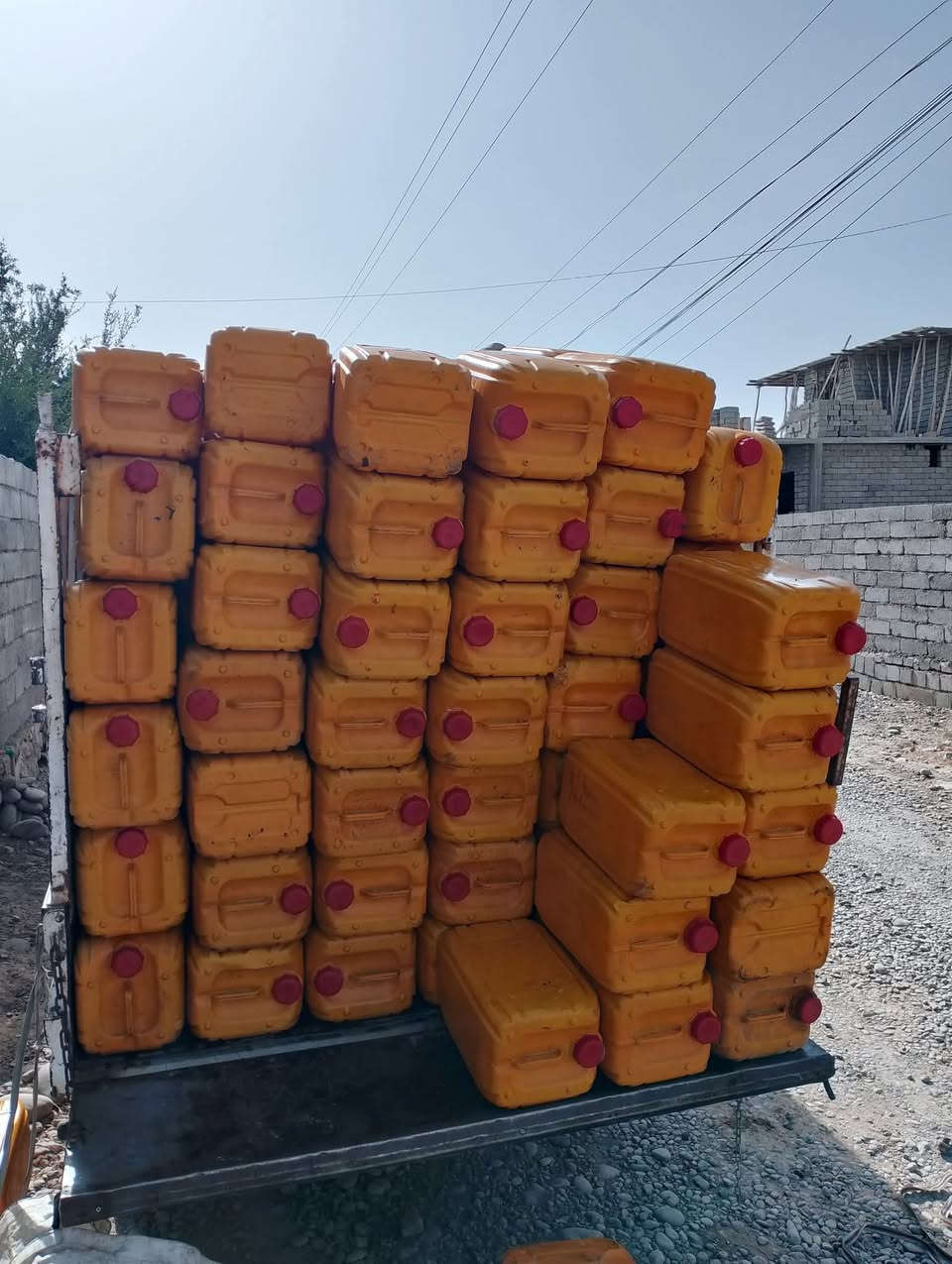 السلام عليكم ورحمه وبركاتو مسواك 
جلكانات وزن ثقيل ضد الكسر 
سعي 20لتر 
أسعار مناسبة سعر القطعه 1500
كميه كبيره خير من الله 
العنوان جنوب الموصل قرية تل واعي مقابيل المدرسه القديمه الابتدئيه للبنات محل علاوي الحميد العلي العبيد 
***********
***********
يما شاء الله يماشاء الله
