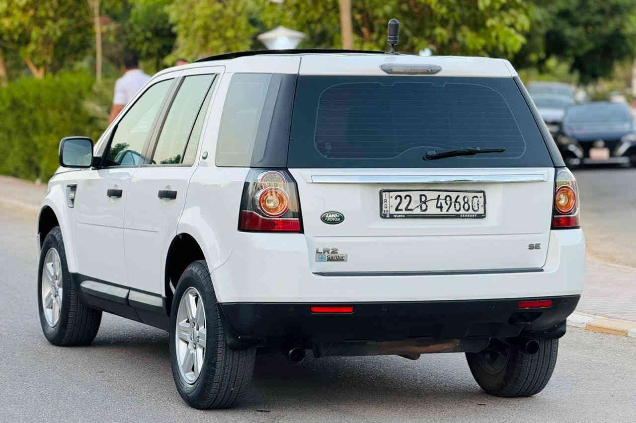 السَلٱمٌ عـَلـْيگمّ للبيع فقط
لاند روڤر خليجي شركه سردار موديل 2014 
سعره (110) ورقه
للاتصال *********** 
سياره بدون صبغ وتبديل وبارد سونار موجود
گير ومحرك بشرط ممفتوح
كير اوتوماتيك 
مواصفات 
محرك 4 سلندر تيربو 
بانوراما 
بصمه 
دبل ريمونت
داخل بيجي 
تحكم استيرن
دبل ايرباك 
سستم لايتات ناصي عالي بلاجكتور زنون
 تبريد ثلج  
تدفئة شغال 
تخم تايرات جديد
صدر امامي خلفي جديد
‏كهربائيات—كله شغال -شرط سياره 
رقم سليمانيه 
هزه جديد 
فقط سنويه ساقطه اقل من سنه
شرط تحويل او غرامه 
عنوان ديالي خانقين ✅
