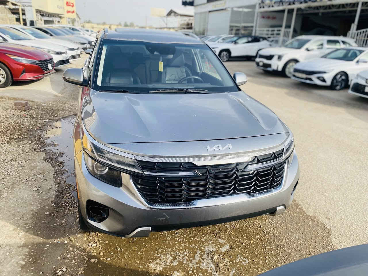 السلام عليكم
كيا سلتوز 2024 EX فول مواصفات 
فقط تبديل دعاميه نفس اللون بدون دواخل شرط 
فتحه سقف 
بصمه تشغيل وبصمه ابواب وتشغيل عن بعد 
شاشه دجتل 
تبريد قطعتين 
كشنات جلد وكهربائي وتدفئه
ويل كب كروم 
اشاره بلمري 
رادارات جانبي وامامي وتحديد مسار 
سايد بريد دكمه 
اضائه بلدشبول 
لدات امامي خلفي 
بدون رقم السياره منفيس بسمي تترقم جميع المحافضات سعره ١٦٥ بيه مجال مكاني بلحله ***********
