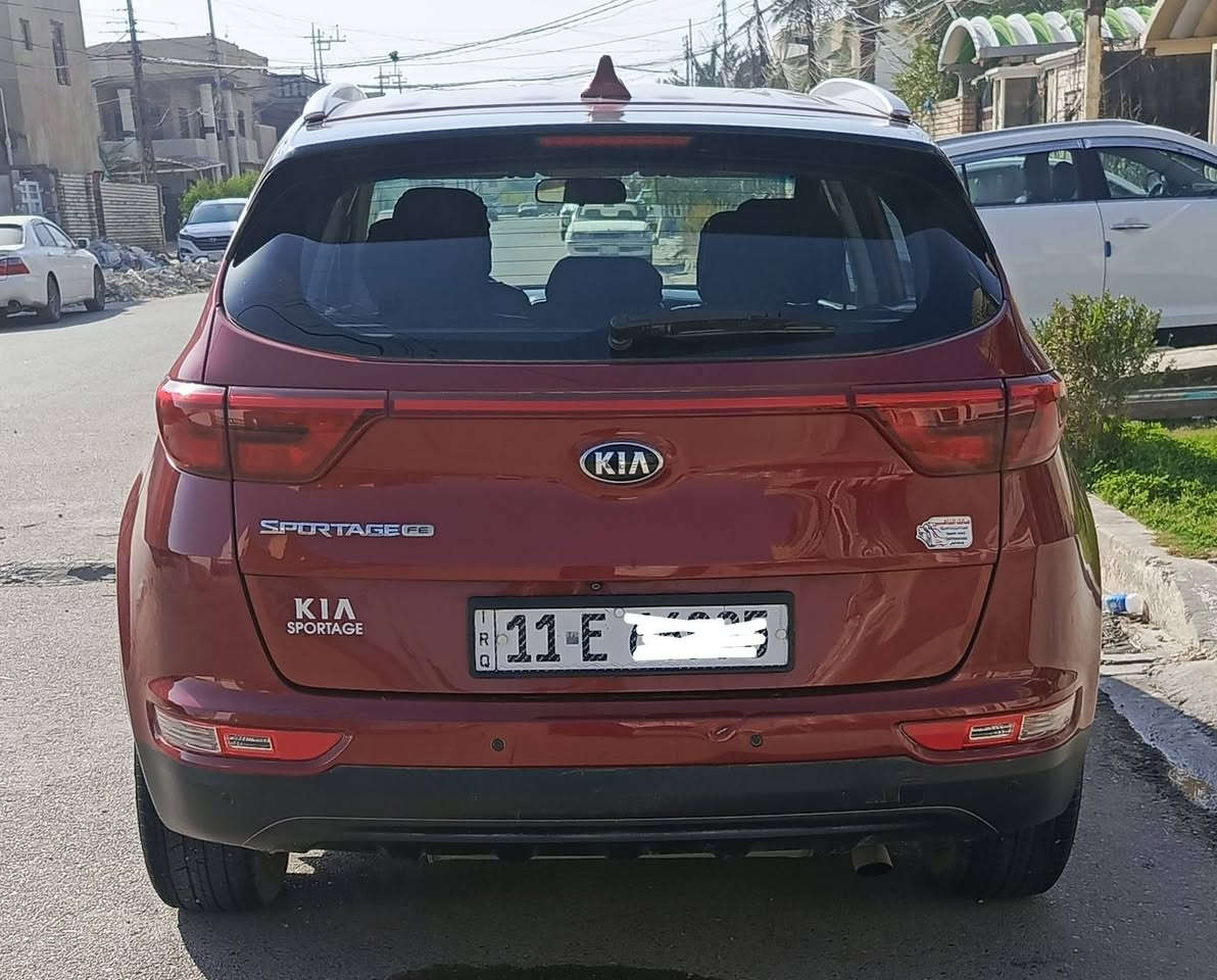 السلام عليكم .
كيا سبورتج 2017 وارد امريكي حادثها موضح بالصور جاملغ تبديل وباب السائق صبغ بدون ايرباك فقط برده محرك GDi 2400 بحاله ممتازه 
قطعتين تبريد تحكمات ستيرن جهتين تحكم كروس سرعه شاشه كاميرا .

مكان السياره بغداد .

السعر 145ورقه .

***********/غير متواجد على الفيس .
