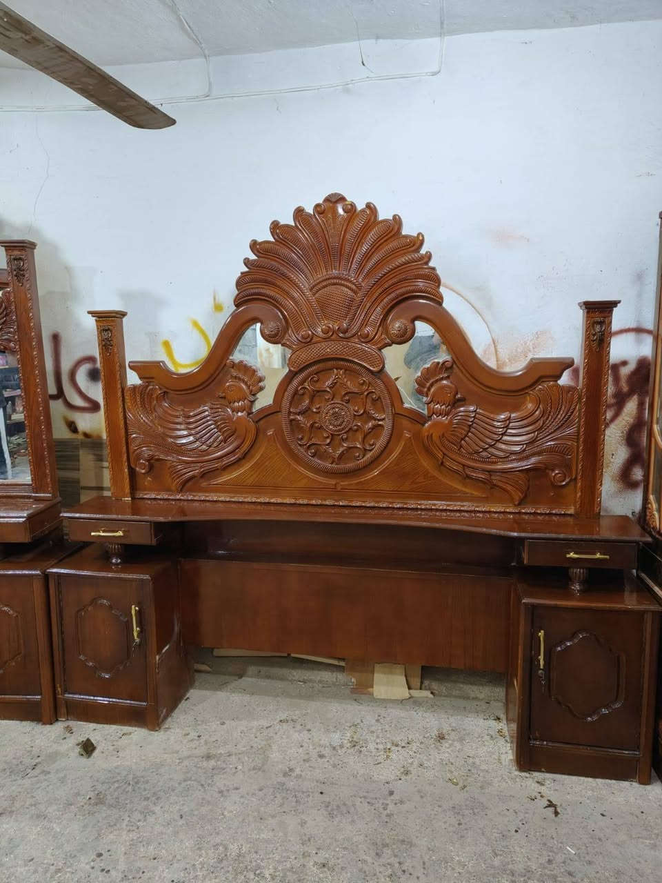 للبيع غرفه صاج صاج ضخمه مستخدمه السعر ٦٠٠ الرميثه مجاور اهل الذهب *********** ابو وهاب النجار
