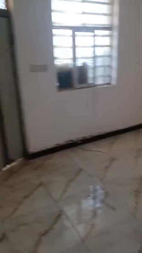 شقه للايجار قرب جسر السريع غرفتين وصاله ومطبخ الايجار ٣٠٠ ودار  غرفتين وصاله واستقبال ومطبخ الايجار ٤٠٠ بناء حديث وموقع قريب للمستشفى التركي للاستفسار الاتصال على الرقم ***********
