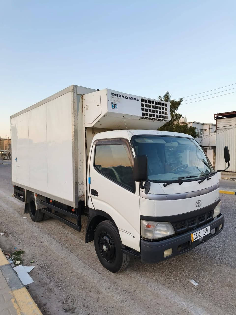 داينا كنتر اصل براد 2001  (ياباني) رقم قادسيه انكليزي مميز  سنويه لغايه 2030.. كفاله من الضربه والصبغ والتبديل والخياس  مكينه(3500)  جديد جاهزه من الكير والمكينه والاكسن وحداديه 100٪  براد شغال يعمل كاز وكهرباء (طول البراد 4امتار وربع) السعر(120) دولار مكاني النجف الاشرف شارع المطار 
للاستفسار ***********
