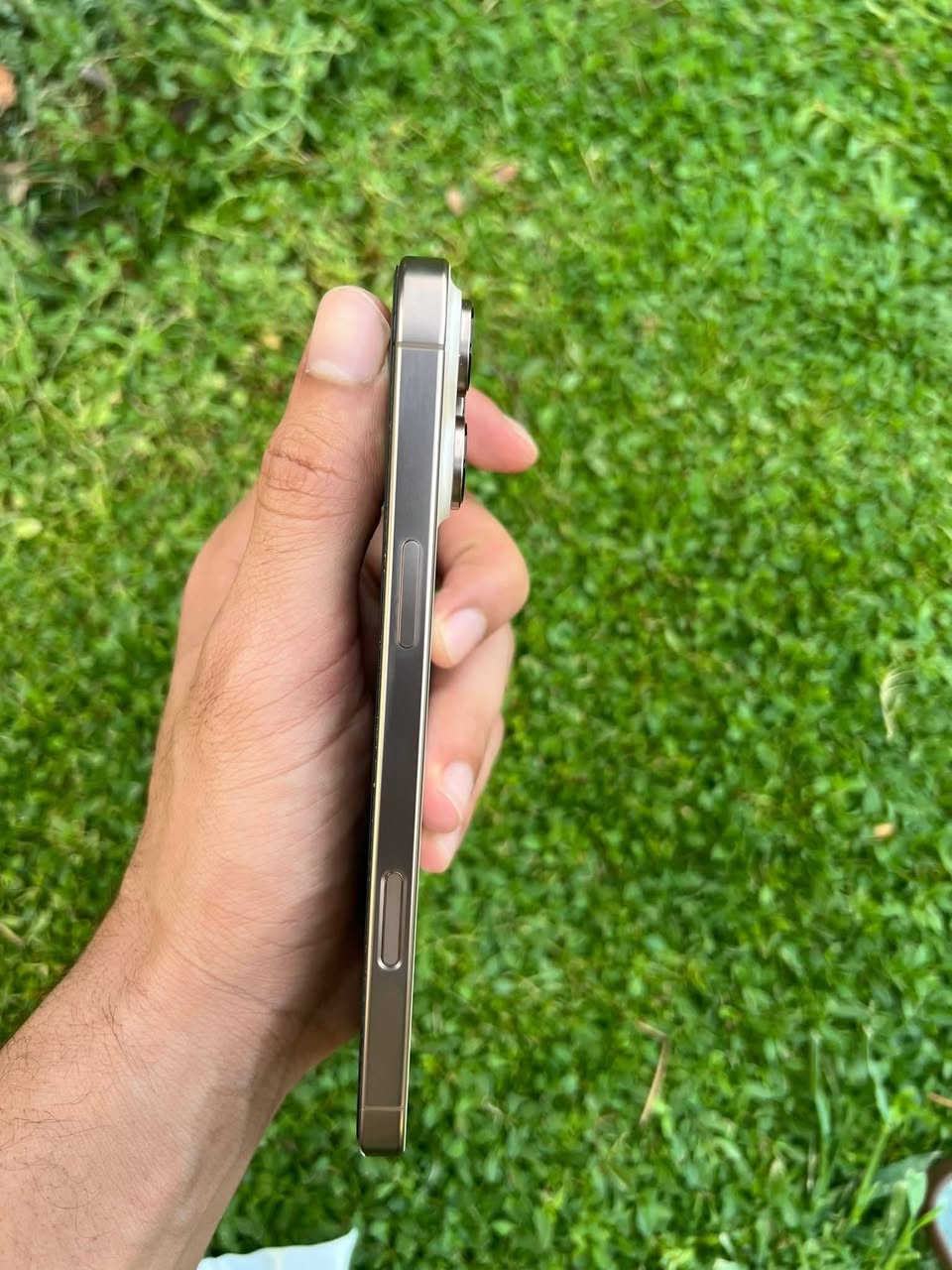 السلام عليكم 
متوفر ايفون 16 برو ماكس
للبيع  لون صحراوي المغرغوب
دبل خط 
نموذج ZA
بطارية 100
ذكره 256
عدد دورات الشحن 97
نظافة 100%
غراضو كاملة
فحص الحاسبة مرفق مع الصور
السعر مليون و 450 وبي مجال
للاتصال :-***********
واتساب والخاص مفتوح
