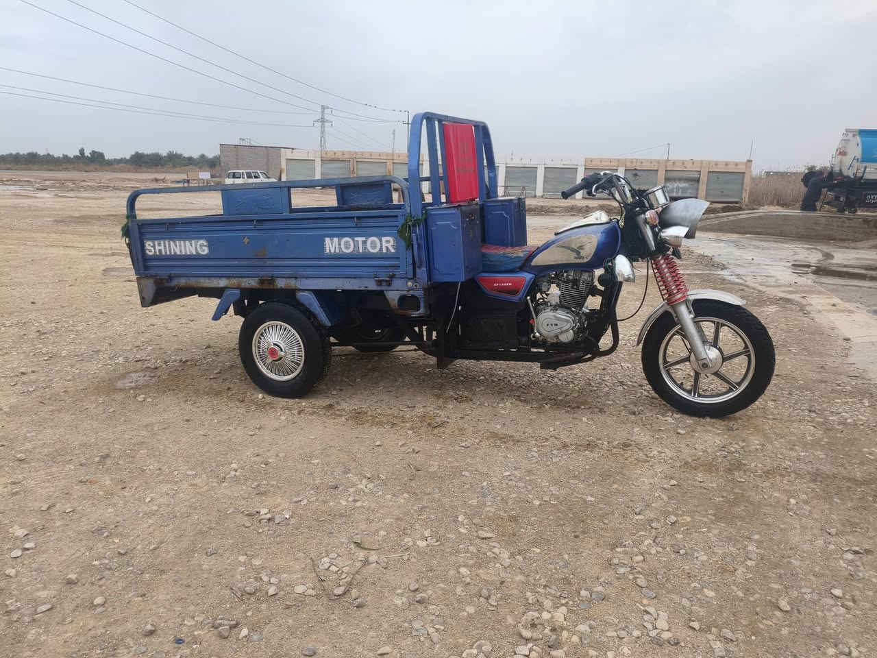 السلام عليكم ستوته للبيع موديل 2018 أوراق  اصولي السعر1400وبيه مجال بسيط  ستوته كامله مكمله مابيه اي نقص محرك كهربائيات كله جاهزه  مكانه حله قضاء القاسم او الاتصال ***********
