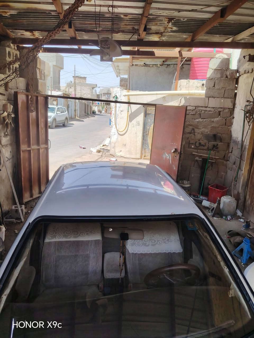 يسلام وعليكم سياره بطه للبيع العنوان البصره شط العرب الجزيره السياره بأسمي مباشرتاً سنويه جديده ورقم انكليزي تحويل ثاني يوم سنويه لغايه2031 الك بيهه سنه بدون هزه تحول مباشرتاً سياره تبريدها ثلج 🥶تبريد خلفي امامي 
تحكم عينه كشن كهربائي كهربائيات كلهه شغاله سياره مكفوله م̷ـــِْن الكص ونقل ومن العيب شرعي
السعر 48 وبيه مجال للشراي فقط
#ملاحظه: رجاءً رجاءً ،،الموشراي لٱ يخابرني تحياتي للجميع
انتصال او وتساب***********
