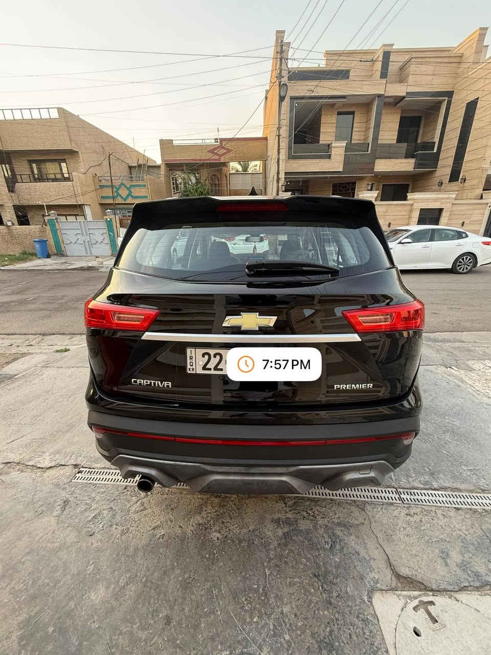السلام وعليكم 
للبيع شوفرليت
 كابتيفا فئة premier اعلى مواصفات
خليجي وكالة المنصور ٢٠٢٣
ماشية٣٥٠٠٠
رقم اربيل الجديد 
بأسمي تحويل ثاني يوم

المواصفات:-
بصمة تشغيل 
بصمة ابواب وصندوق
شاشة
كامرة 
حساسات امامي خلفي
رادار امامي 
مري شفط 
فتحة سقف 
لايتات اوتو متحرك
لدات امامية
هندبريك اوتو
اوتو ستوب
حساس تايرات 
مري شفط 
كشنات امامي كهرباء 
تحكم استيرن
يذات ابواب نيكل
كروز سرعة 
كير عادي اوتوماتيك
كشنات ٧ راكب 
مراية اوتودم
منافذ USB
ويل كب كروم حجم١٨
سبير منازل 
كشنات مخمل 

السيارة مكفولة من الصبغ والبارد
السيارة جاهزة بدون نقص تبريد
كهربائيات حدادية  كير مكفولات
اي استفسار تعال خاص او اتصل 
***********
عنوان السيارة بغداد حي الخظراء
