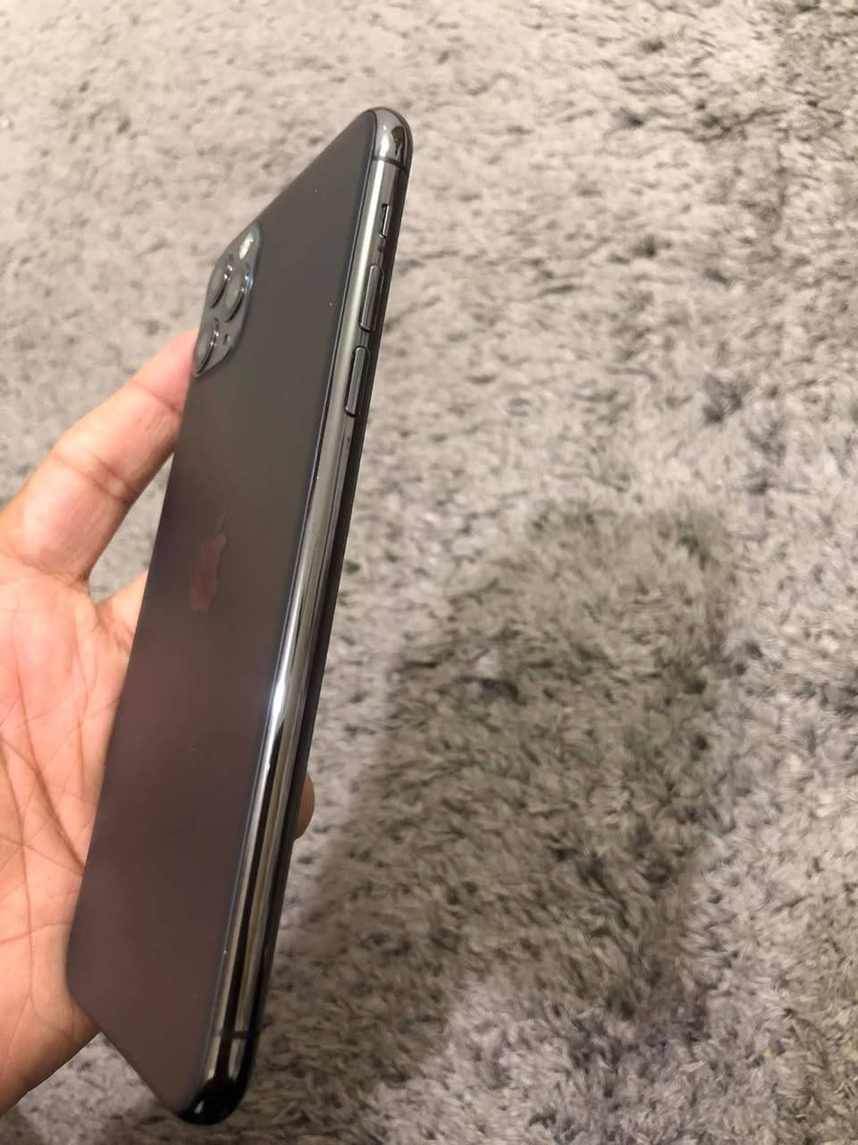 ايفون 11 برو ماكس بلادي
الجهاز نظيف زلغ مابيه مكفول 
 انطيك ظمان اسبوع 
آلـــــون ؛  اسود فحمي
ذاكـــــره ؛ 256
نـظـافـــه؛  99
بـطـاريته؛   95 
نـمــوذج؛  M ماستر
جهاز كل شغال ومابيه اي خلل مكفول عل ظمان
مـلــحـقـاتـه ؛ شـاحـن + كـيـبـل +لزكه ضدك الكسر +كـڤـر فـقـط 
السـعر المـطـلوب ؛ 320 الـف قـفـل 
مـكانـي بـغـداد مدينه الصدر


**إذا كنت صاحب هذا الإعلان وتريد حذفه لأي سبب، رجاءا أرسل رسالة إلى الدعم الفني**