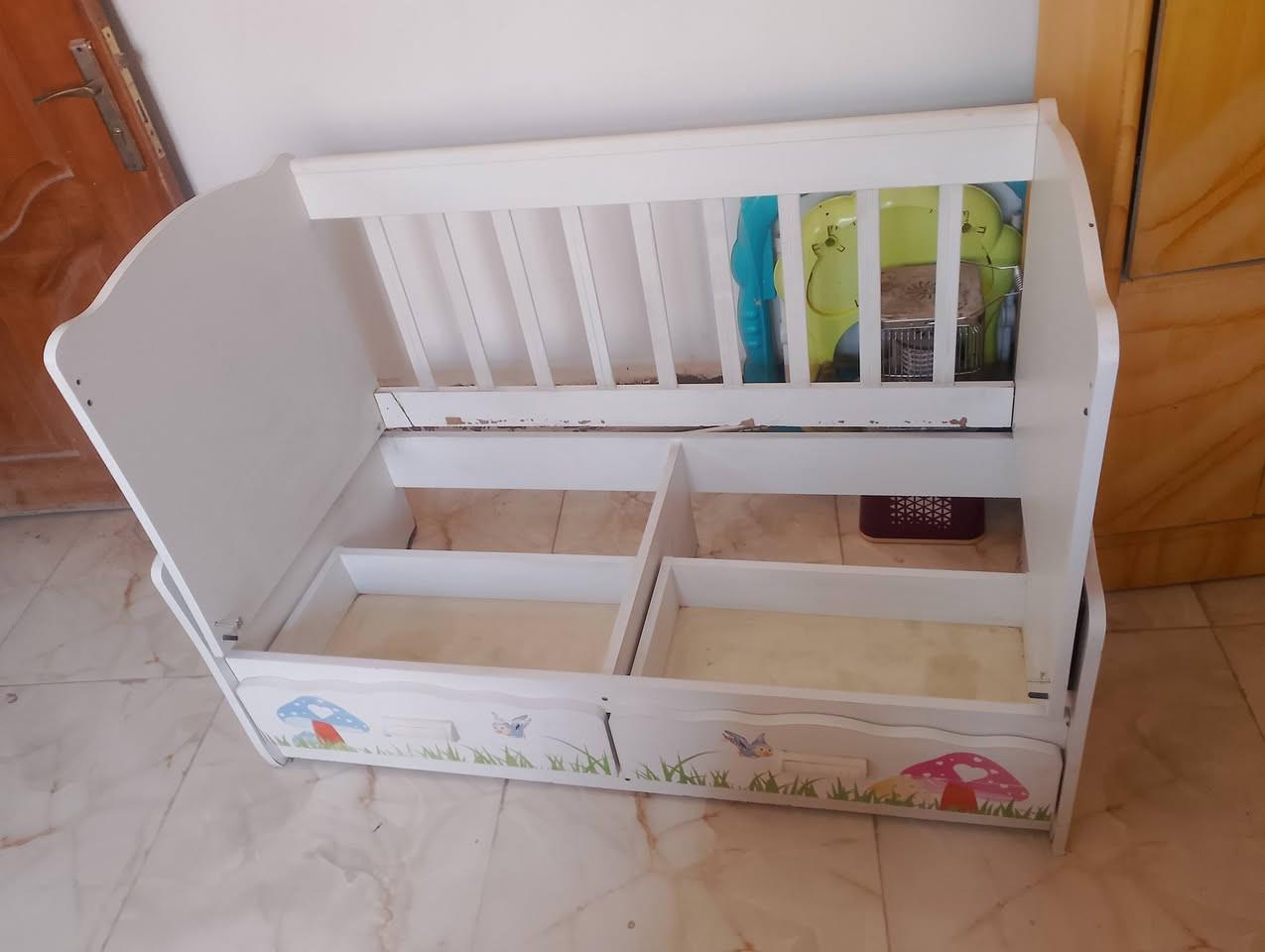 جربايه اطفال مفتوحه من جهة الام عايزة بس خشبة جوة وياها دوشك مكان نجف كوفه شراي نضيفه كل ضرر مابيها


**إذا كنت صاحب هذا الإعلان وتريد حذفه لأي سبب، رجاءا أرسل رسالة إلى الدعم الفني**