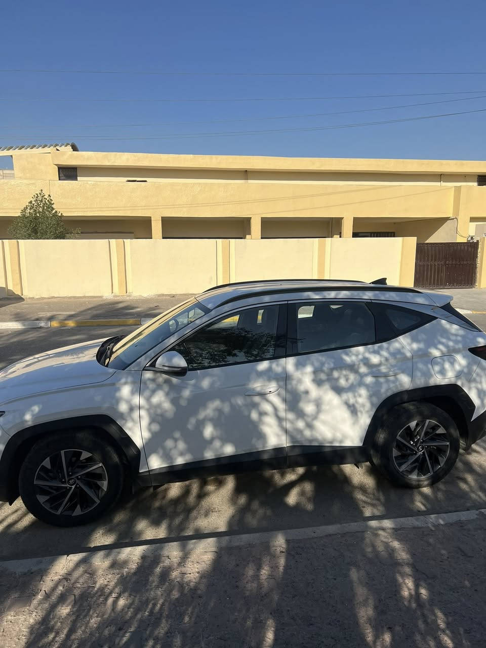 هونداي توكسان 2022 خليجي سعر 185
بصمه وترحيب وتجي مري شفط شاشه وحساس امامي خلفي قطعتين تبريد و3 وضعيات قياده وكراسي كهرباء بردات خلفيه وهواي مواصفات
السياره ماشيه 94
السياره بيه باب الصدر بارد بسيط
وبيه الدور مال الجاملغ الخلفي وشويه من الباب الخلفي صبغ رقم بغداد مشروع وطني 
غير متواجد عل فيس ومكلف بل نشر مكان سياره بحي اور
***********
