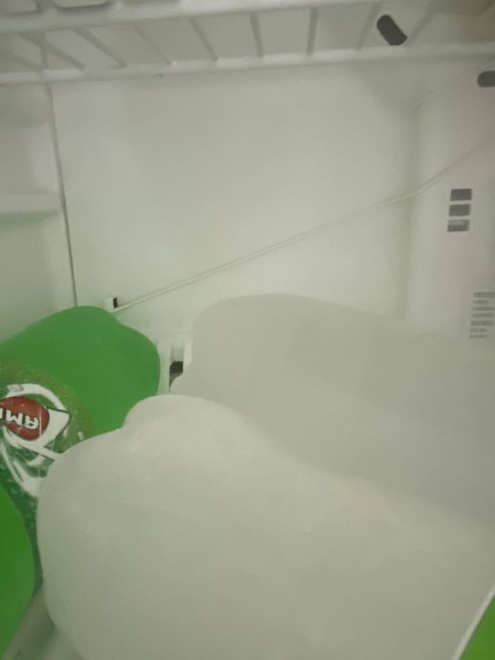 البيع ثلاجه ***********
