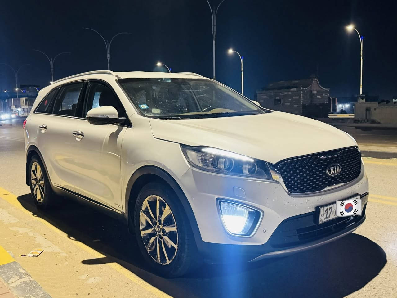 سلام عليكم

سورنتو 2016 كويتي 
رقم مثنى
دفع رباعي
تبريد كشن
عداد دجتل
مري شفط 
كشنات قرميدي
لايت زنون بلادي 
جنطة كهرباء
تبريد جديد منظومه كاملة
حدادية اصلي موبس مو كوري 
رزاگ لايتات
مكينه 6 سلندر 
سعرها 193 وبيها مجال بسيط
للاستفسار الاتصال ***********
