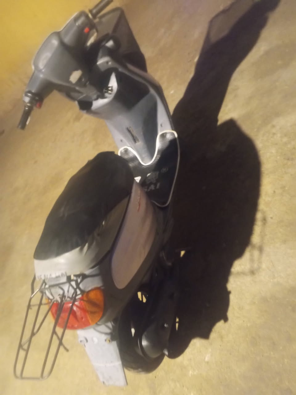 السلام عليكم درجة إلى بيع منغولي ام السله دراجه حلوه ونضيفه شاصي مكفول نكره سلف هندر  لايت زنون اشاير هورن كله شقال كير ما بي صوت السعر 275 وبيه مجال بسيط مكاني كربلاء الاتصال ***********
