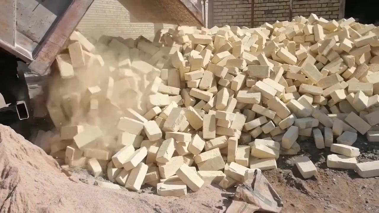 بسم لله الرحمن الرحيم    الى  الزبائن  الكرام  نقدم لكم  تجهيز طابوق الطيب  تجهيز طابوق عماره وأيضن متوفر بلوك درجه اولى  السكس عدد 8000الف طابوكه وزيادة 650  / وعدد التك 4000الف  وزيادة 300 الطابوق المتوفر 
انجكتر ✅ بيرنه ✅ درجه اولى ✅ ويوجد كسر درجه اولى 
لكافة انحاء البصره. والعماره   [] حسب الطلب ***********
للاستفسار  والاتصال مع واتساب [] او  مراسلة الصفحه ////         متواجدين 24 وعشرين ساعه[] لمكان ميسان [] *********** [] انواع الطابوق وكلمن وسعره
