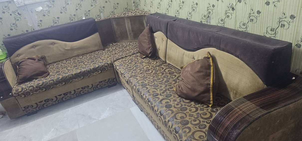 للبيع تخم ديوان ٧ مقاعد سعره ١٠٠ وبي مجال
تخم طبلات عدد٤ سعره ٢٥ ألف 

عربانه طفل متعدد إستخدام نظيفه سعرها ٥٠ ألف 

كليكوت طفل جديد ما مستخدم سعره ٢٠ ألف 

كاظميه جكوك قرب البوابه أو مرور كاظميه *********** متواجد وتساب
