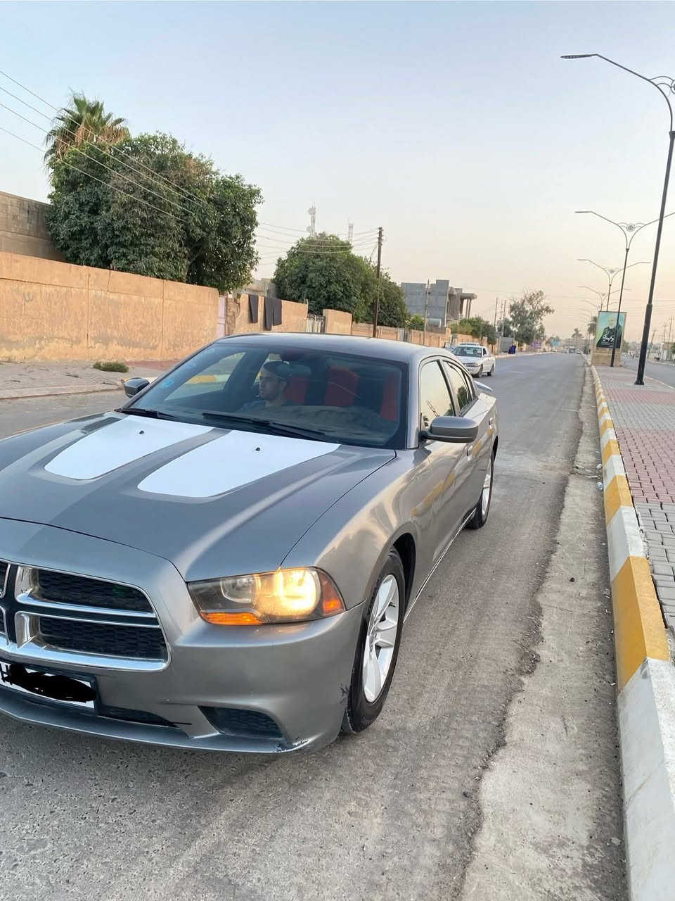 سلام عليكم ورحمة الله وبركاته 
عندي سياره جارجر موديل 2014 ادوات متومه طبق الأصل 
تدفئه تبريد كير محرك كله شرط واي نقص مابيه سياره نضيفه حيل تجي وتشوفه وحياكم الله جميعآ  السعر  اتصل وتدلل ***********
