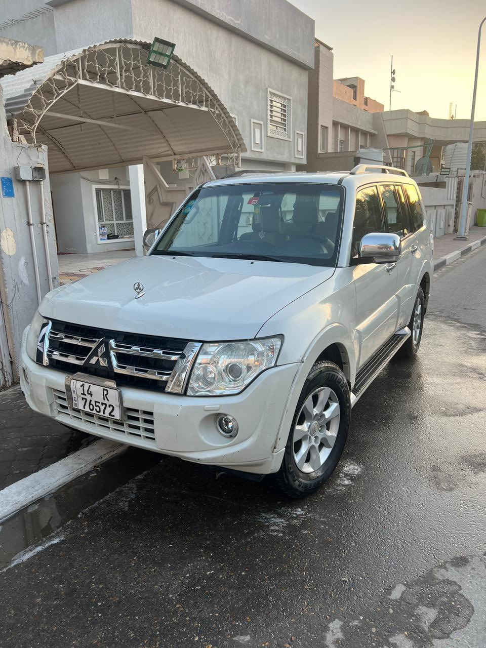 للبيع ⭕️
باجيرو حبتور خليجي موديل 2014   بسمي سيارة كير محرك 6سندر 3500  ماشيه 173
بيها ضربه بل باب مصلح علا كدخمس اصابع مصلحه وتبديل جاملغ الامامي وبيها طكه بل جاملغ 

 فول مواصفات

 تبريد 3 قطع

7راكب فورويل

 كشنات جلد كهربائي

 فتحه 

دمام خلفي 

كامرة خلفية 

مري كهربائي  
سياره رقم بصره جديد 
رقم التواصل ***********
سعر 165وبيها مجال للطيبين
العنوان مناوي باشا البصره
