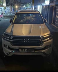 لاند كروز 2016 GXR  سنوية 2026 مكفولة كفالة عامة ما عدا قطعة صغيرة بار...