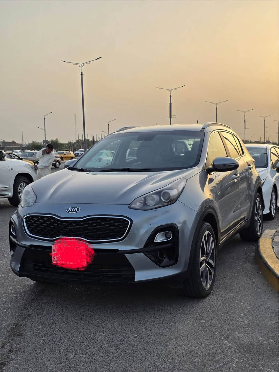 كيا سبورتج 2020خليحي رقم بصره مكينه 200دوش بيها صبغ بدون دواخل شرط الفحص ماشيه 60الف فقط السعر 165 اتصال *********** البصرة, العراق

