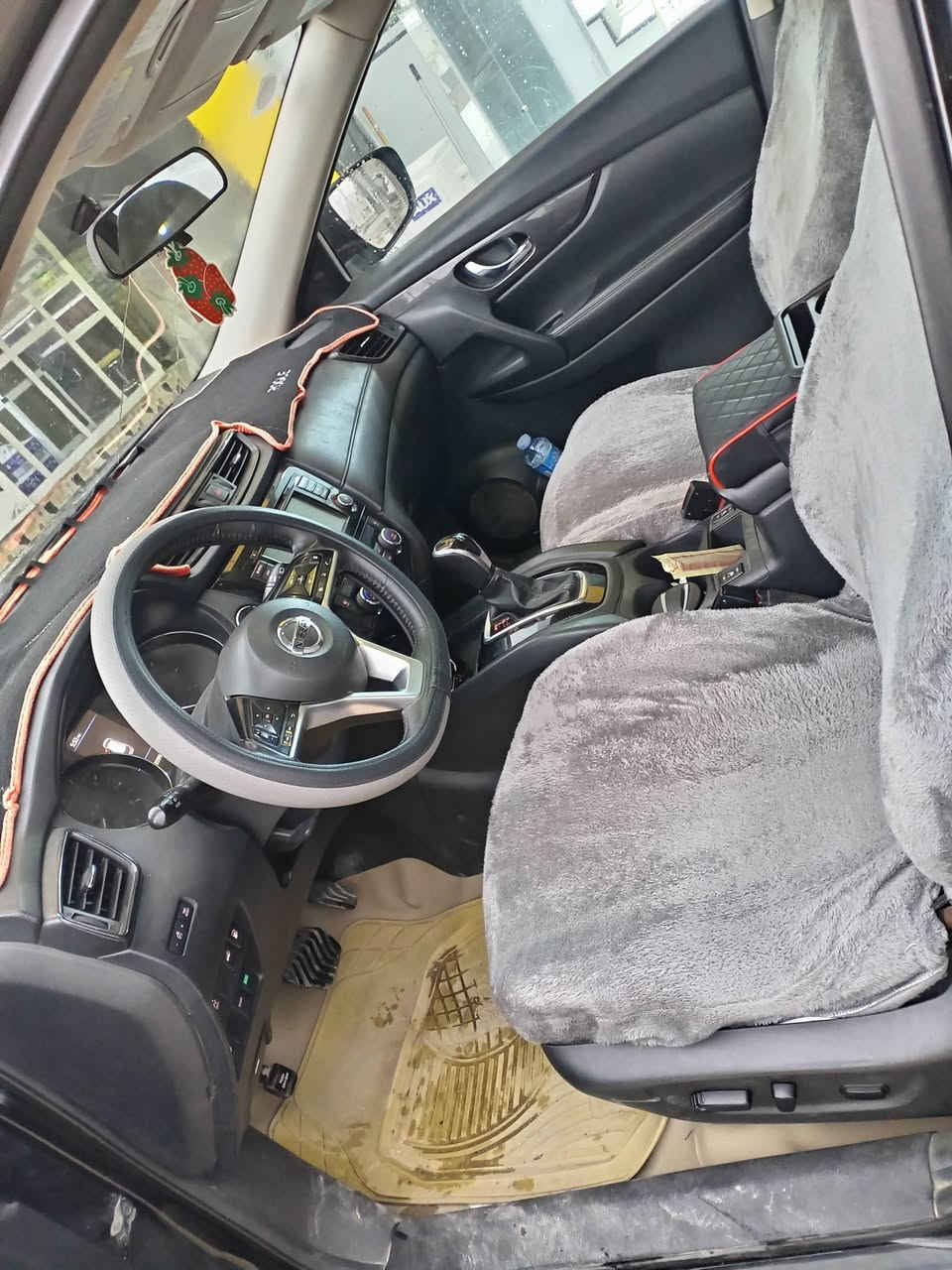 للبيع او مراوس على راف فور من 2020 الى 2025 نيسان روج  2018 SV فول مواصفات اعلى فئه  عده تنته محرك 2500 شاشه تحكم استيرن جهتين بصمه تشغيل وبصمه ابواب جنطه كهربائية كامره خلفيه  وكامره بالمري  خزي نيموري كشنات كهربائية قطعتين تبريد ماشيه 93 ضررها باب مبدل وجاملغ بارد رقمها الانبار دولي باسمي شرط التحويل سنويه إلى 2030 مكاني حديثه بروانه الاستفسار ***********
