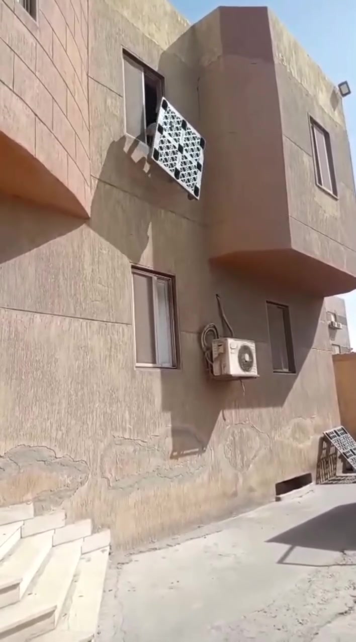 الصدمة كانت قوية.. بس بالتاتنا طلعت أقوى!
طيرنا البالتة من الشباك عشان نثبتلك إن جودتنا ملهاش مثيل.
مرونة متناهية، صلابة حقيقية، وعمر افتراضي يعيش معاك العمر كله.
اتواصل معانا دلوقتي:
010 36940638  
01036949839


**إذا كنت صاحب هذا الإعلان وتريد حذفه لأي سبب، رجاءا أرسل رسالة إلى الدعم الفني**
