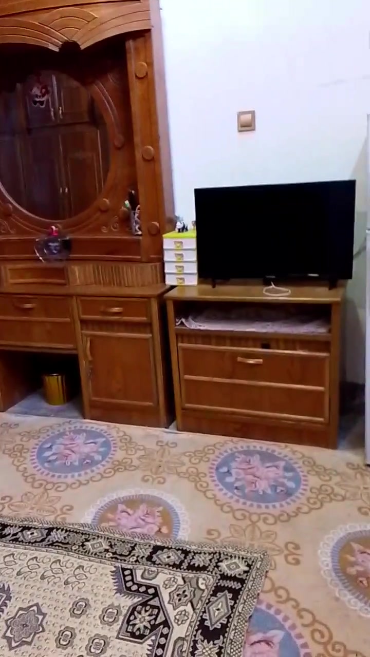 غرفه نوم نجاره عراقيه  مستخدمه شي قليل سعر ٩٥٠ ***********
