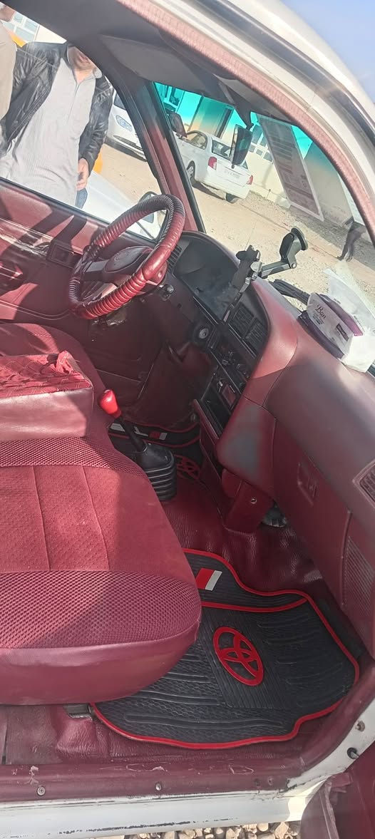 للبيع بيكم تيوتا ياباني اصلي وضع شركة موديل بي شبرين صبغ جي ال موديل 1993 اتصل على ***********
