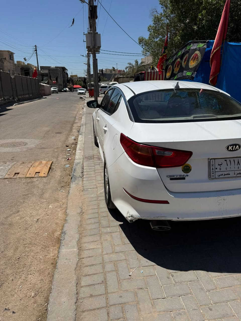 السلام وعليكم
كيا اوبتما 2015 رقم بصره
خليجي كفاله بيها هاي الطخات بس ما مصلحات كير محرك حداده كفاله 
ما عده المشط مالتها كايم رقم بصره 
السياره بيها قسام شرعي ومنطيها المحامي ودافع فلوس المحامي كامله بدون نقص  
يعني بين قوسين اكفلك التحويل بسمك 
السياره لا عليها غرامه ولا شي ابد اي شي يطلع انه اتكفل بي السياره كلشي واضح عندك الصور تفتحهن اتشوف الطخات ويرجعن بارد بدون صبغ 
سعره السياره 125 وبيها مجال ملاحضه السياره الولد صديقي وانه متكفل بل نشر بس اي ستفسار عل سياره اني بل خدمه  رقمي *********** وشكراً واسف عل اطاله بس لازم اوضح كلشي بل سياره
