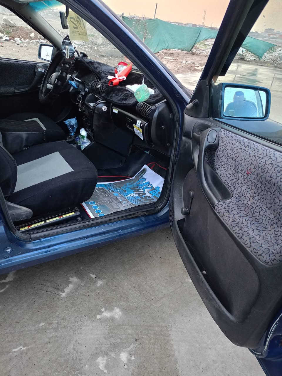 استرا صندوك موديل92حجم18
رقم نينوى 
سنويه عضم 2028كابون بانزين بيها
مكينه وكير شرط كصه 
طخم خلفي امامي كلو جديد 
طخم ويلكب  
فتحه سقف + 
كهربايات كلها شرط مايعوزها اي 
كيجات كلها شغاله وشرط 
غرفتها جديده وشرط 
باتري جديد +ستيرن بور
فقط مصبوغه عام بدون ضرر شرط
مكان موصل الايمن #السعر43بي_مجال 
‏‪ 0750 887 3923
