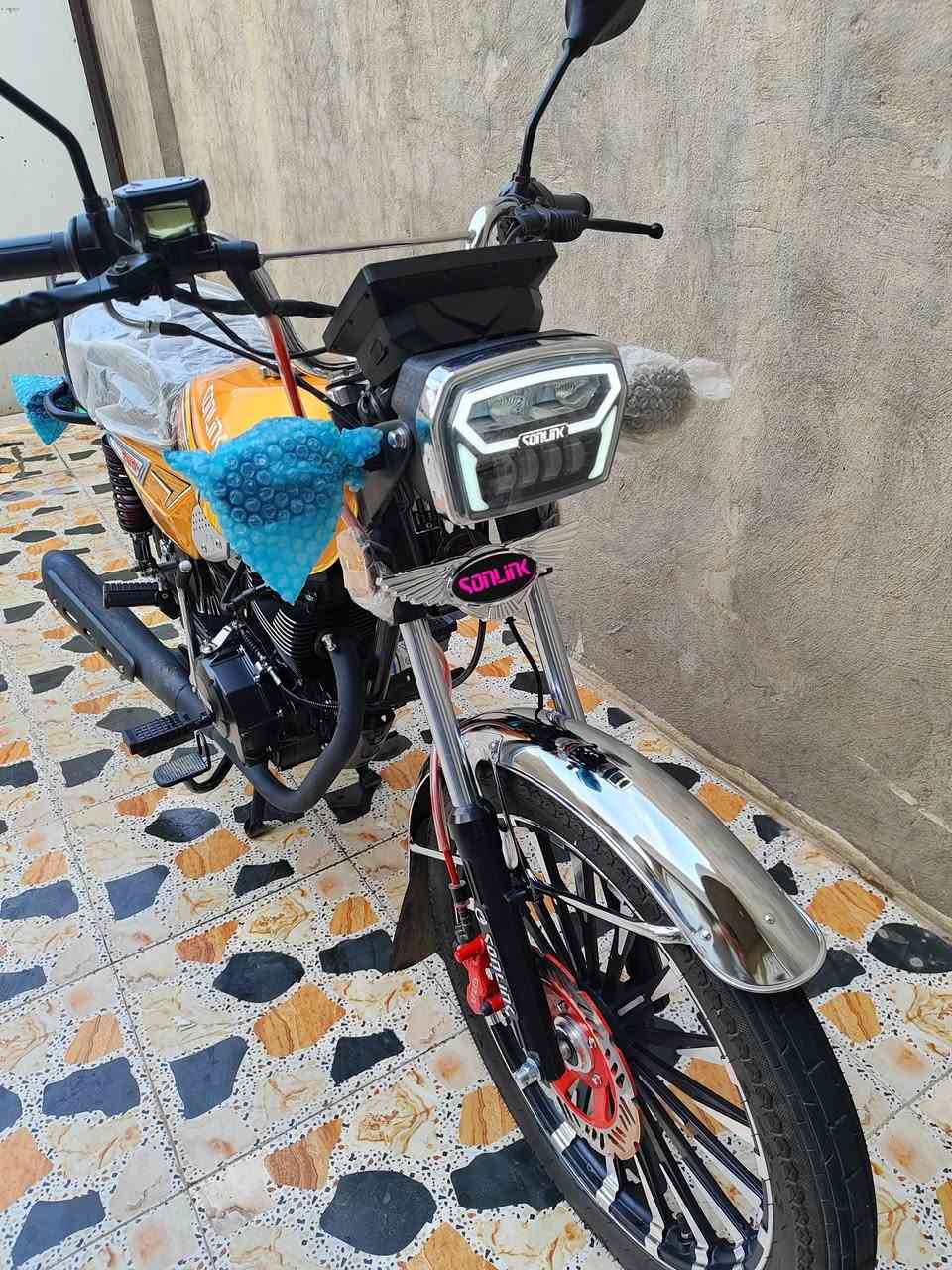 دراجه للبيع موديل 25صارشهر من اخذته سعر 925 بيها مجال كفاله عامه ***********
